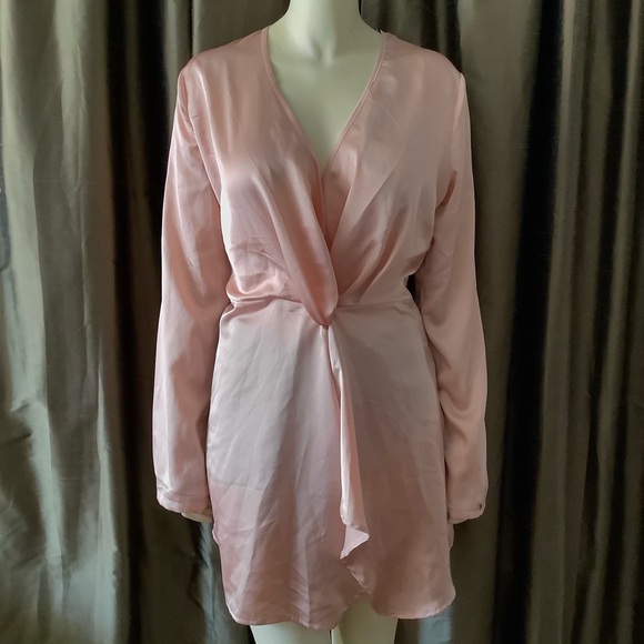 PrettyLittleThing Dresses & Skirts - Pretty little Thing 10 Gold Pink Satin Dress